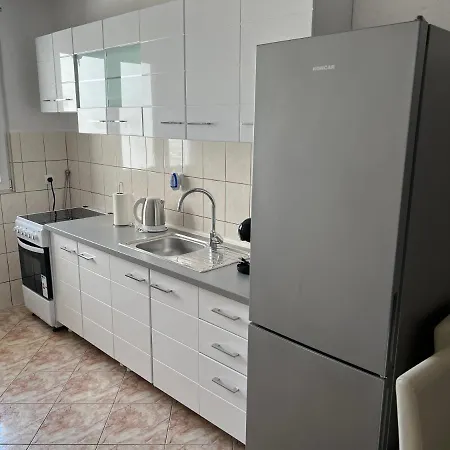 Pelja Apartman *