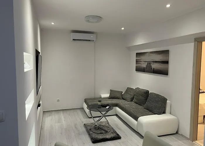 Pelja * Τρογκίρ